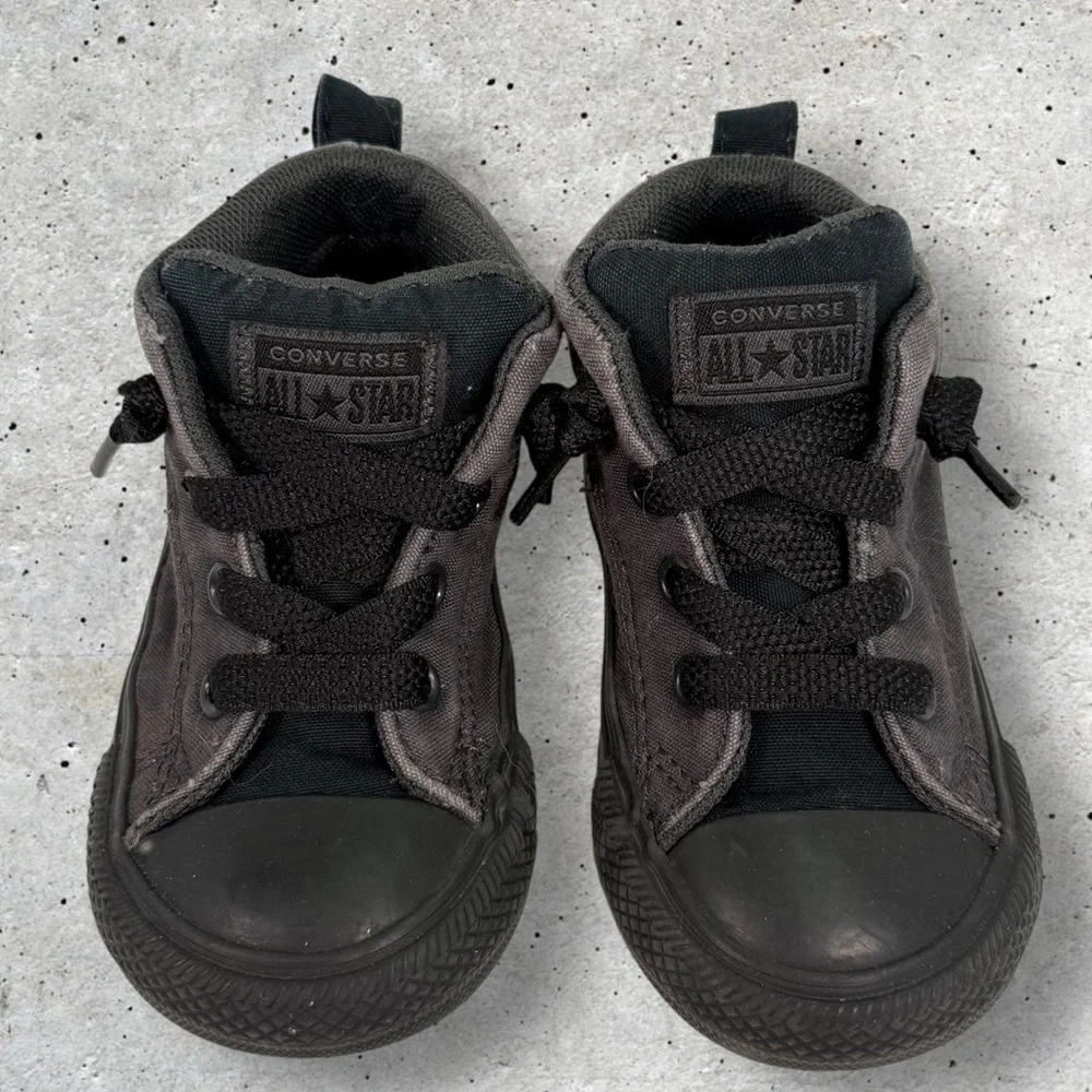 Converse gently used
